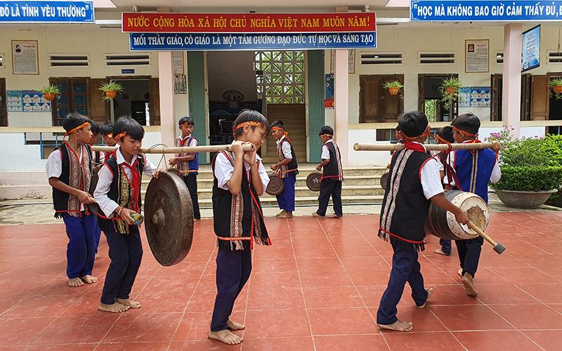 Chuyện người 