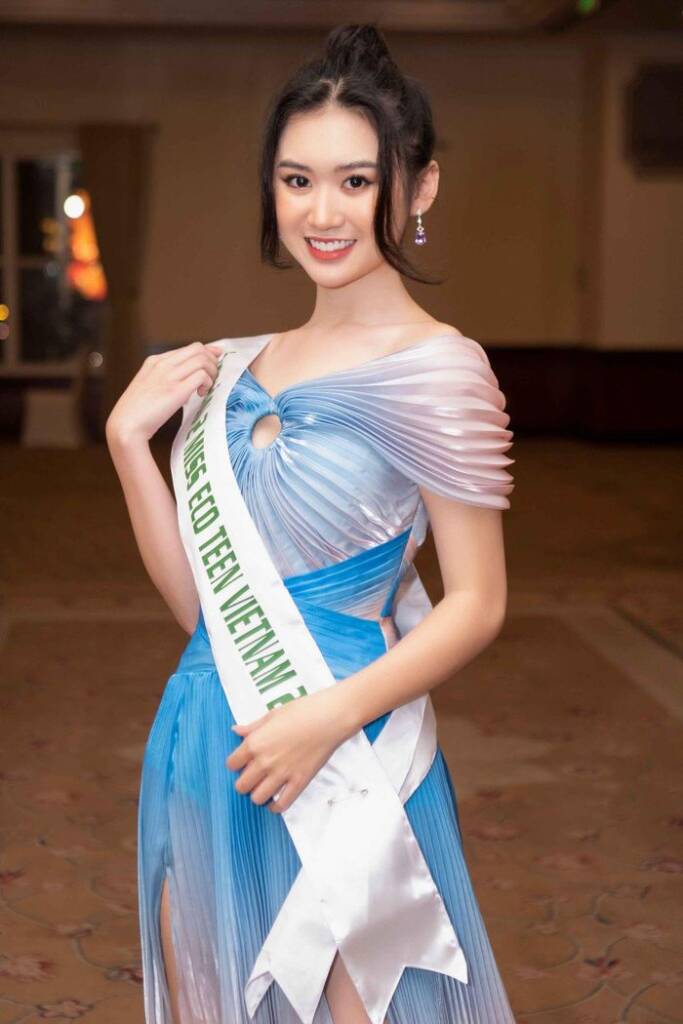 Nữ sinh Kon Tum là Á hậu 2 Miss Eco Teen Vietnam 2021