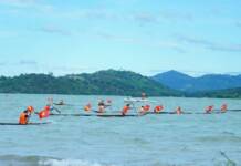 Rộn ràng ngày hội đua thuyền độc mộc trên sông Pô Cô ở Gia Lai