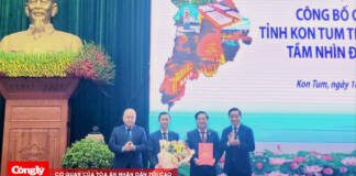Phó Thủ tướng Trần Hồng Hà trao Quyết định công bố Quy hoạch tỉnh Kon Tum