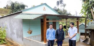 Nỗ lực xóa nhà tạm tại Mường Hoong và Ngọc Linh