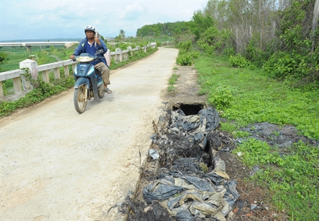 Hàng chục tấm đan bê tông cốt thép bị mất cắp