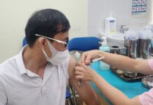 Nhiều người Hà Nội phải đi tiêm huyết thanh và vắc xin phòng dại