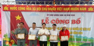 Chung tay xây dựng nông thôn mới ở thôn Hòa Bình