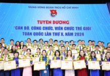 Tuyên dương 85 tấm gương chuẩn mực về thực thi văn hóa, đạo đức công vụ